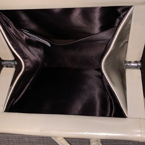 LENOX BAGS VINTAGE PURSE **RARE*** white/ivory - brown inside. BONE LEATHER - Picture 9 of 10